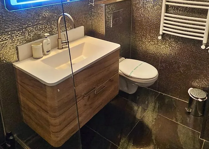 Sea View Apartment *